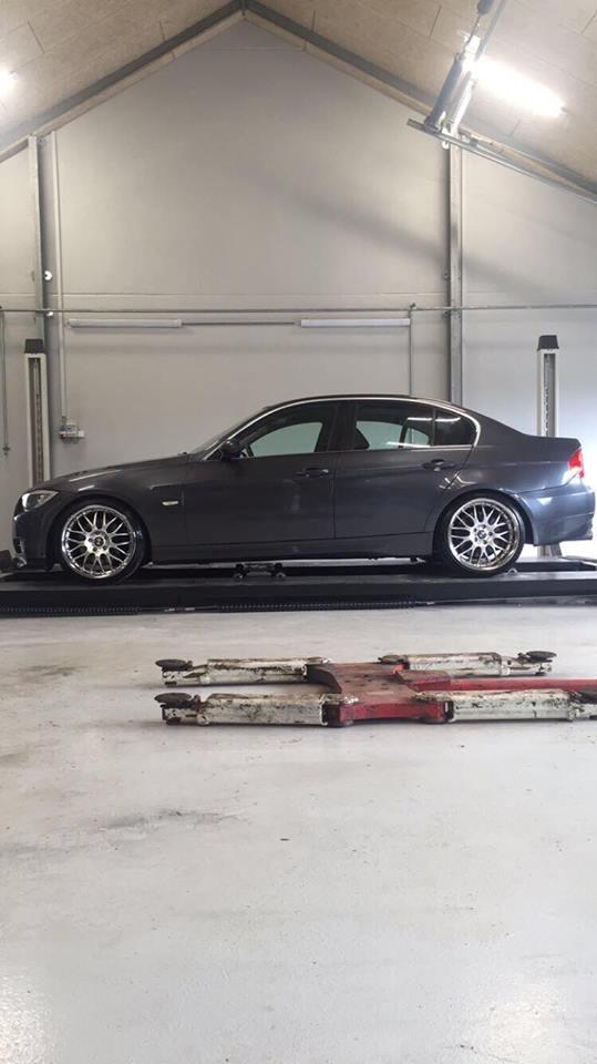 BMW E90 330i - Et stk sporet e90 330i billede 4