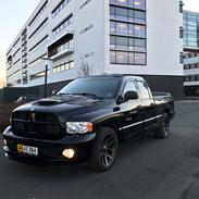 Dodge RAM SRT 10, 8,3L V10 Viper.