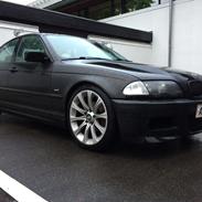 BMW 318i