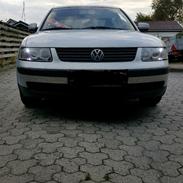 VW Passat limousine