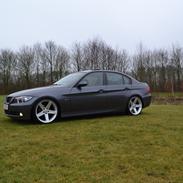 BMW E90 318D