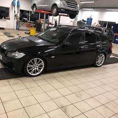 BMW E91 320D