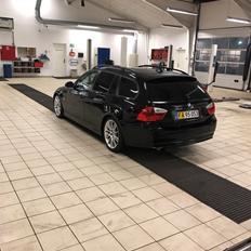 BMW E91 320D