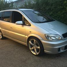 Opel Zafira a Opc 