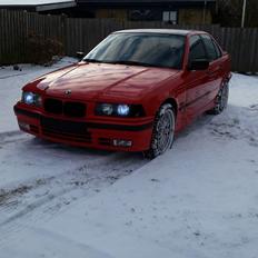BMW e36 320i