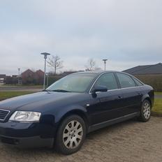 Audi A6 LIMOUSINE 2,4