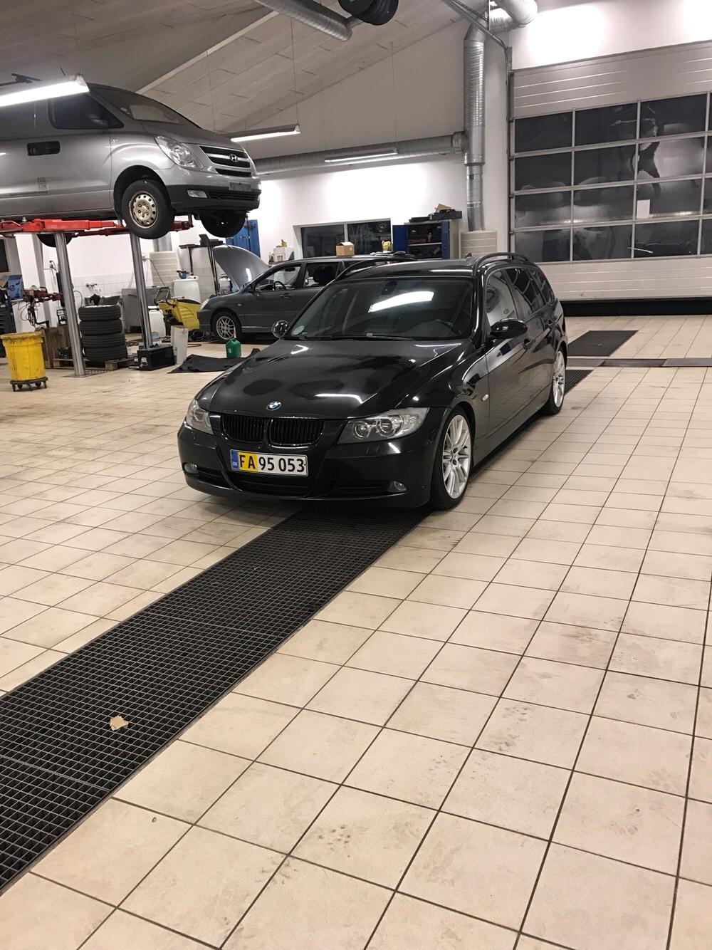 BMW E91 320D billede 1