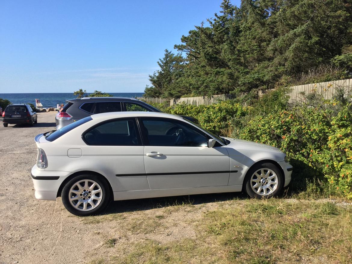 BMW 320td Compact billede 2