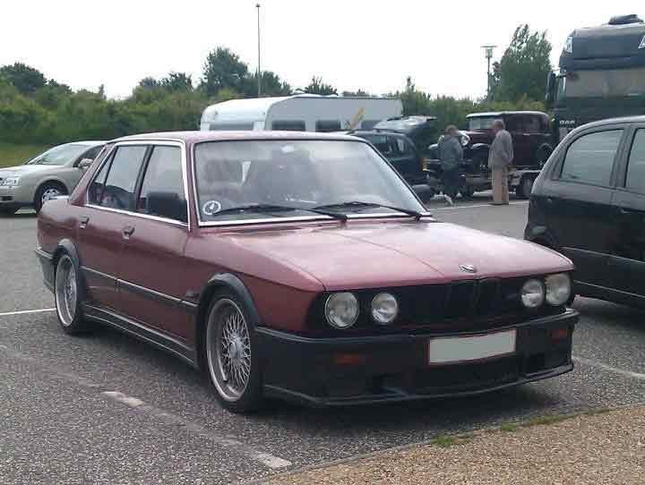 BMW e28 / 524td - Skørtesæt, 40mm sænkning og BBS billede 17