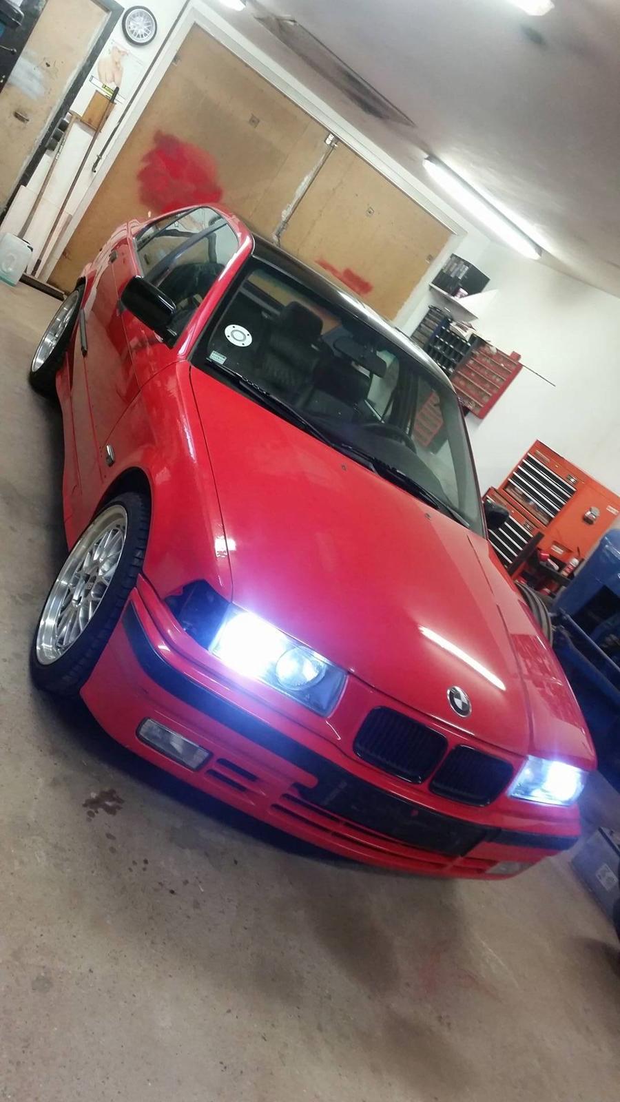 BMW e36 320i - 10000 kelvin i lyset. billede 10