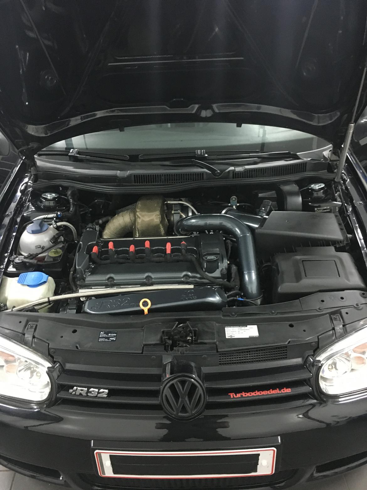 VW R32 turbo billede 5