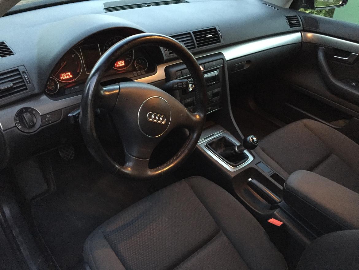 Audi A4 B6 1.8t "solgt" billede 14