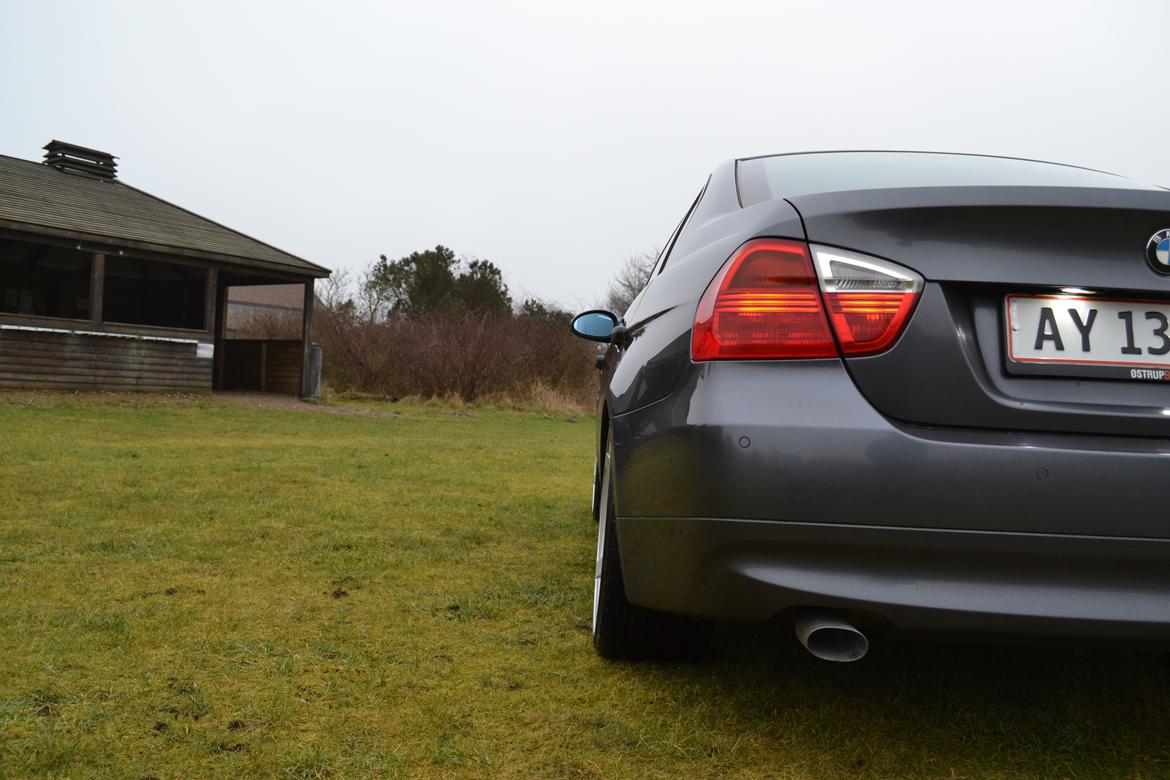 BMW E90 318D billede 5