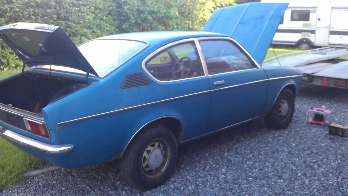 Opel kadett c coupe - sådan så Kadetten ud da jeg kom hjem fra Hannover med den.. billede 11