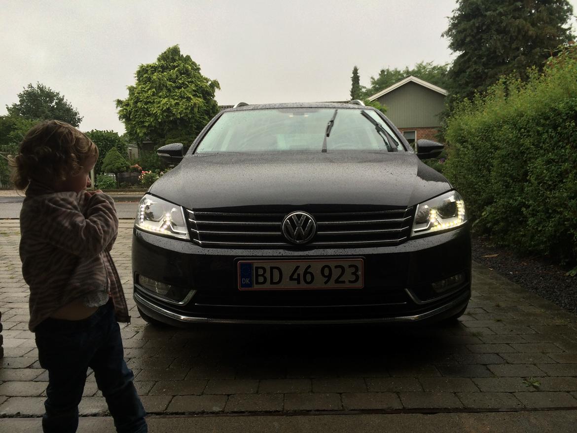 VW Passat 1.8 TFSI Highline - Pynter med LED foran billede 1