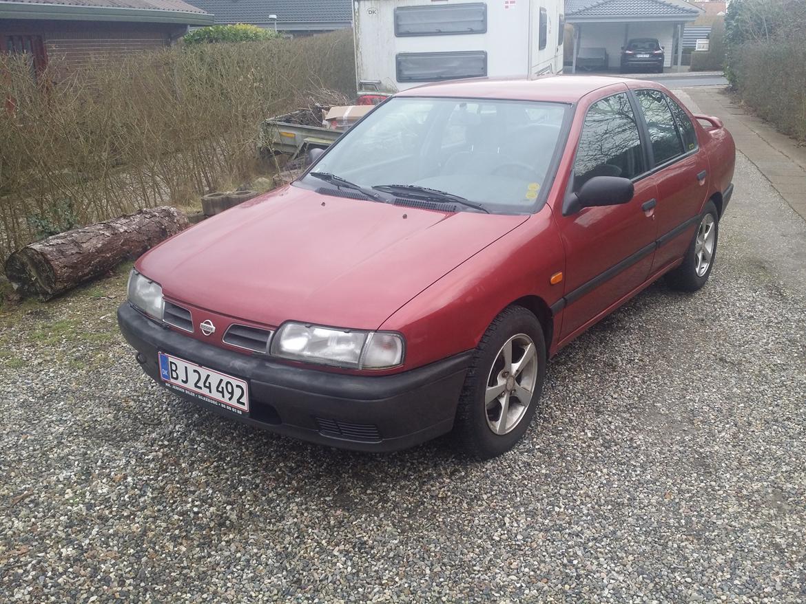 Nissan Primera P10 1.6 16v E billede 1