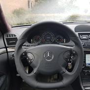 Mercedes Benz E 55 AMG    ( W211) 