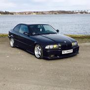 BMW e36 coupé