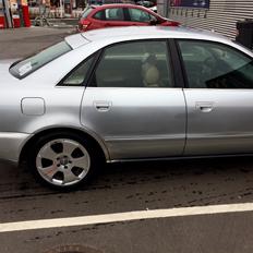 Audi A4 Med S4 look ( Tidl bil )