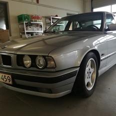 BMW E34 525i