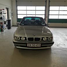 BMW E34 525i