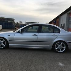 BMW E46 325i