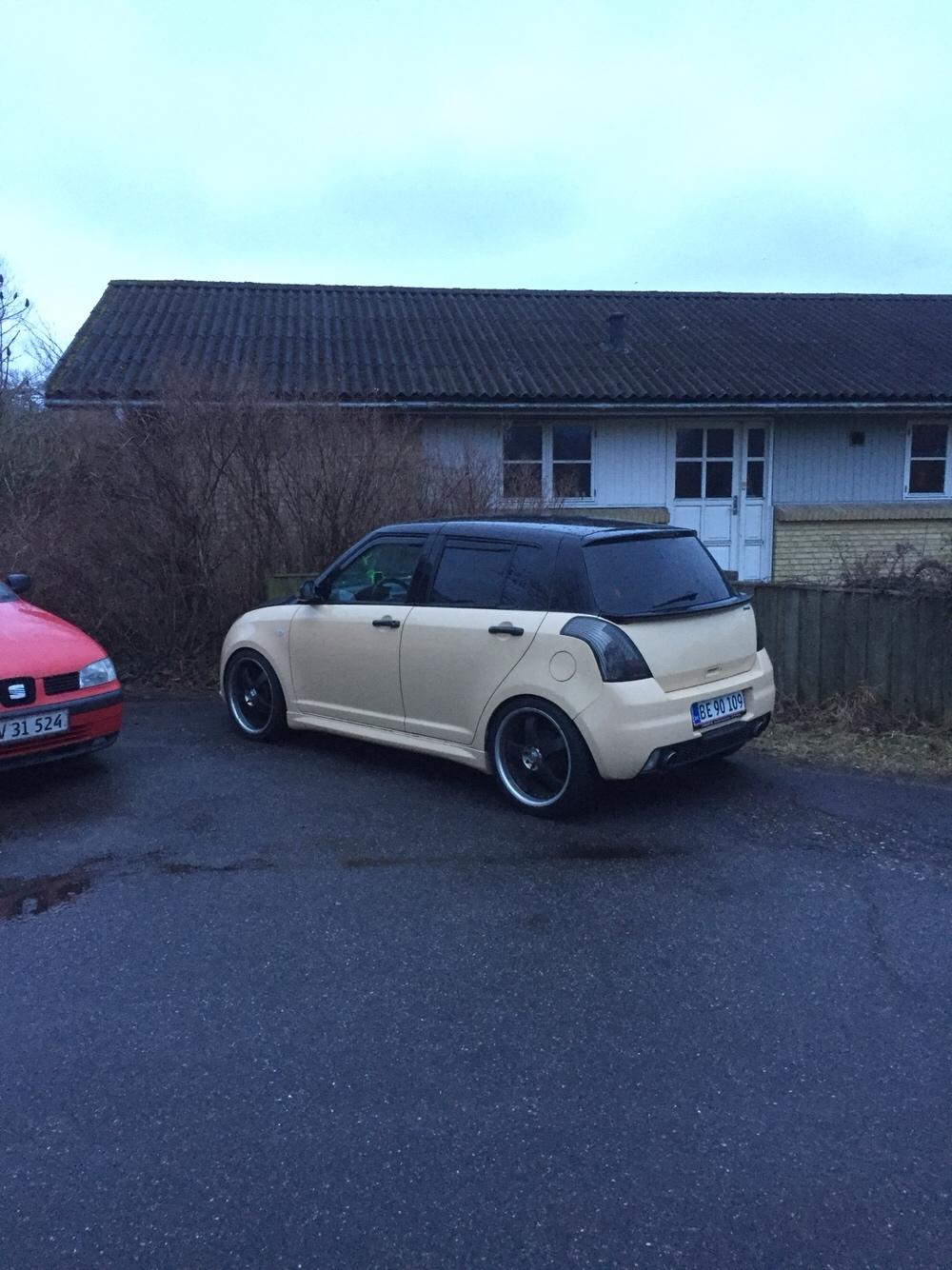 Suzuki Swift GLX 5 dørs billede 9