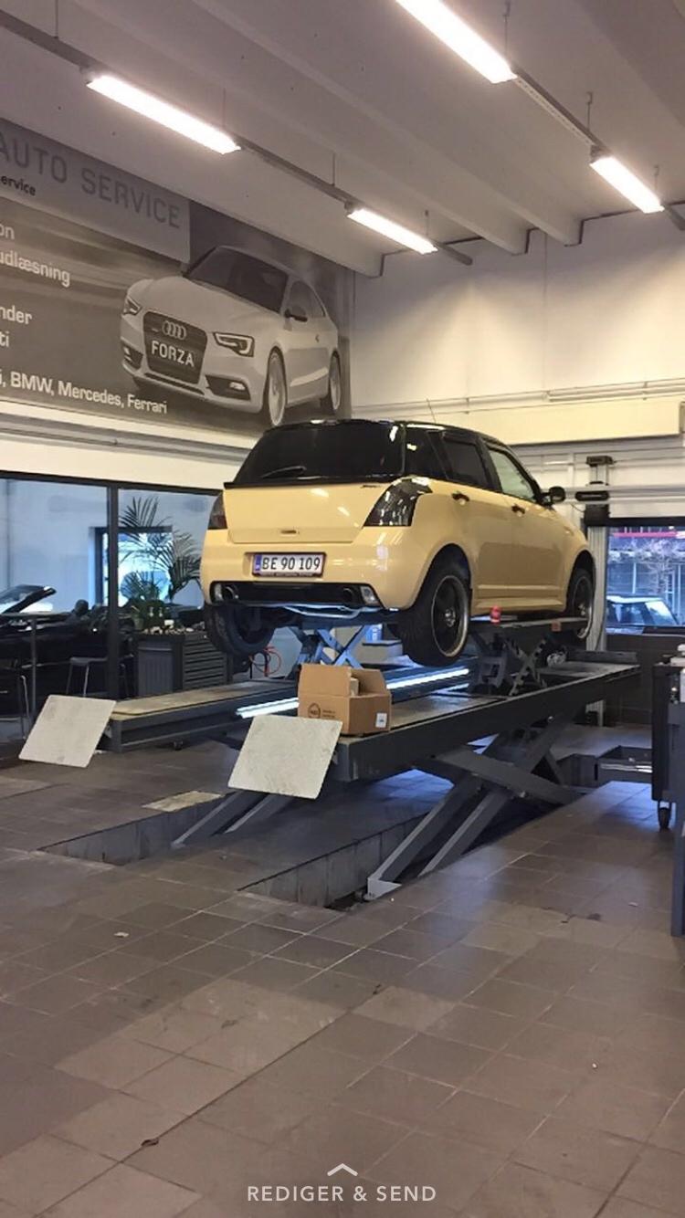 Suzuki Swift GLX 5 dørs billede 14