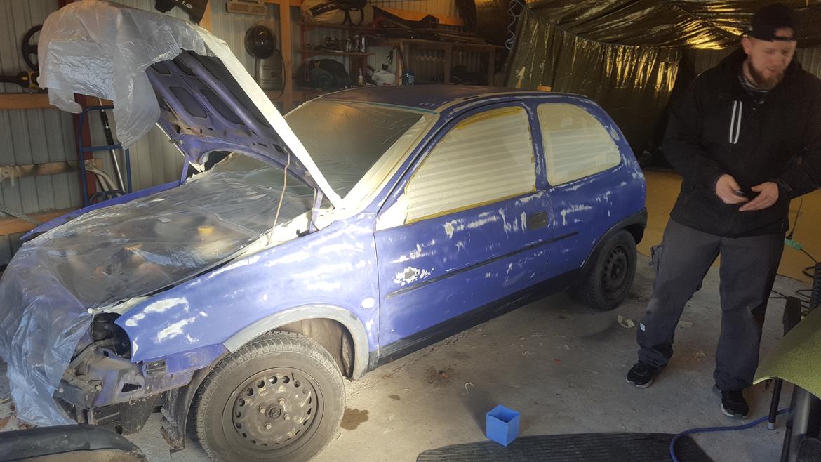 Opel Corsa B 'Turtle' - klargøring til lak billede 18