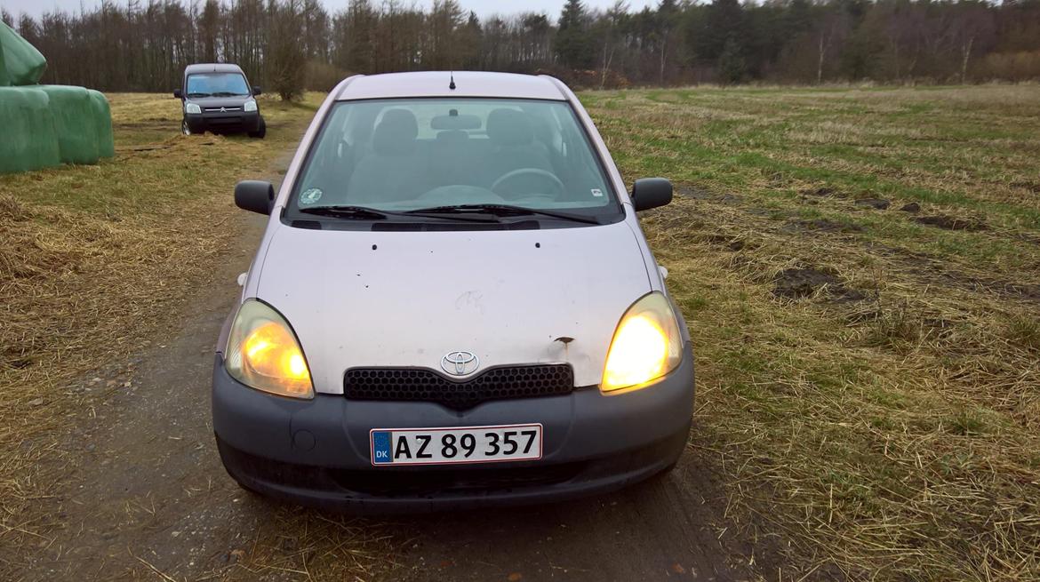 Toyota Yaris 1,0 billede 2