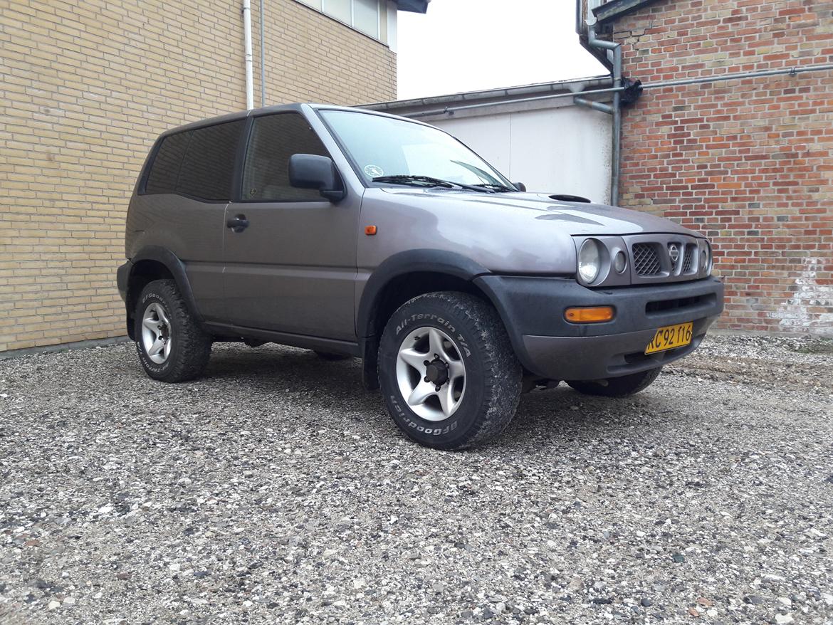 Nissan Terrano II 2.7 Tdi billede 2