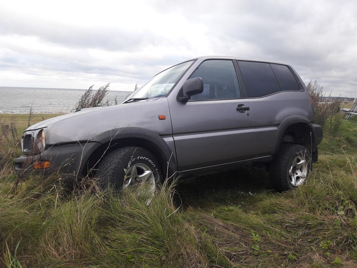 Nissan Terrano II 2.7 Tdi billede 3