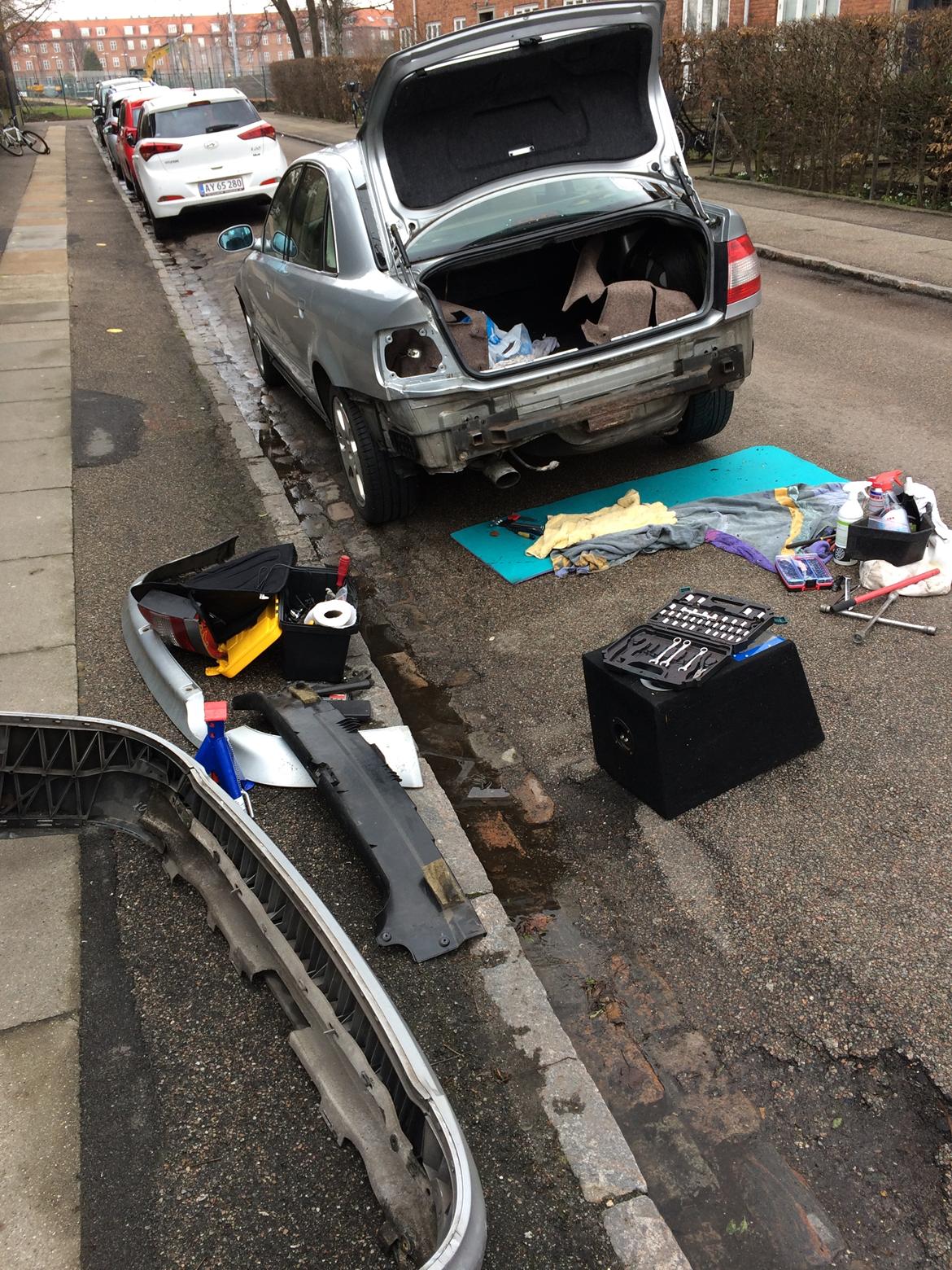 Audi A4 Med S4 look ( Tidl bil ) - Så kom den gamle kofanger af billede 18