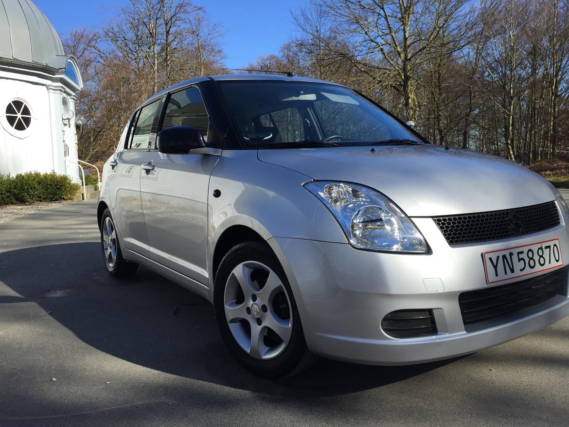 Suzuki SWIFT 1,5 GLX billede 1