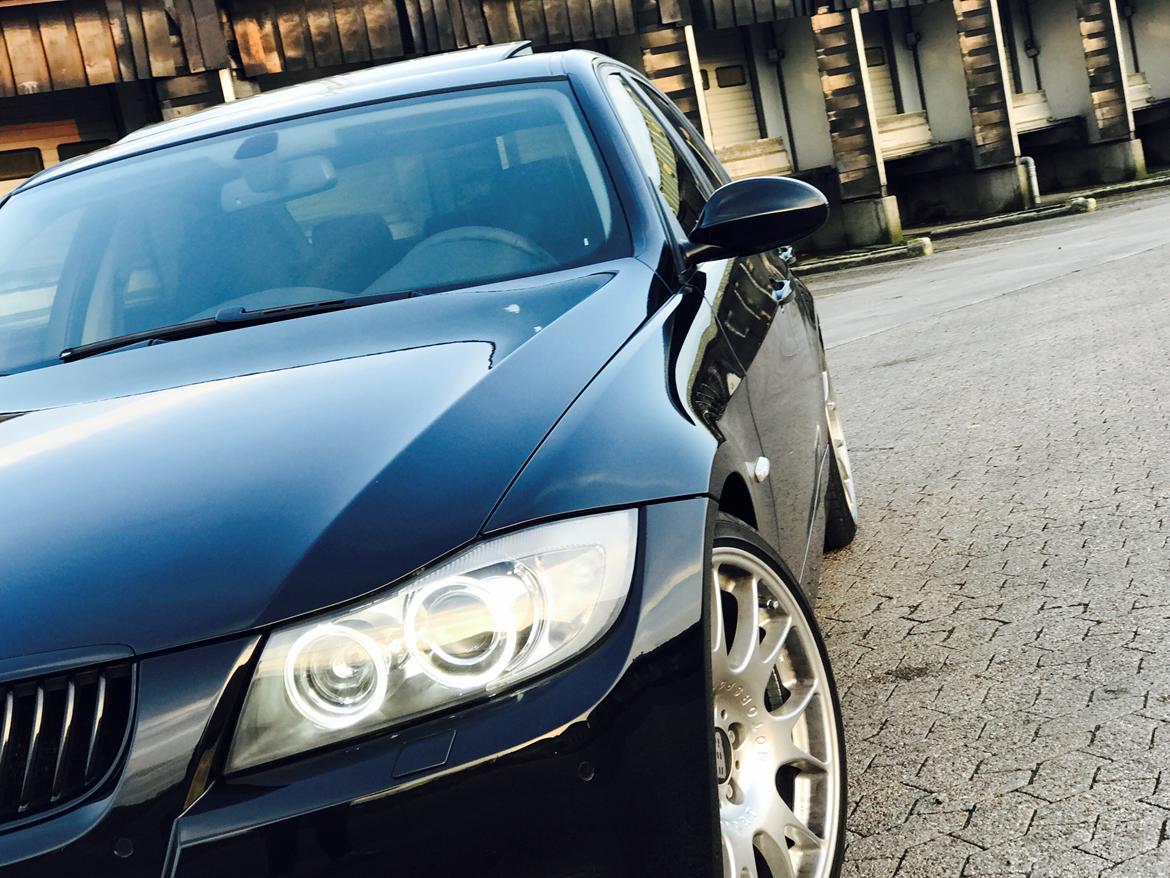 BMW E90 320D billede 8