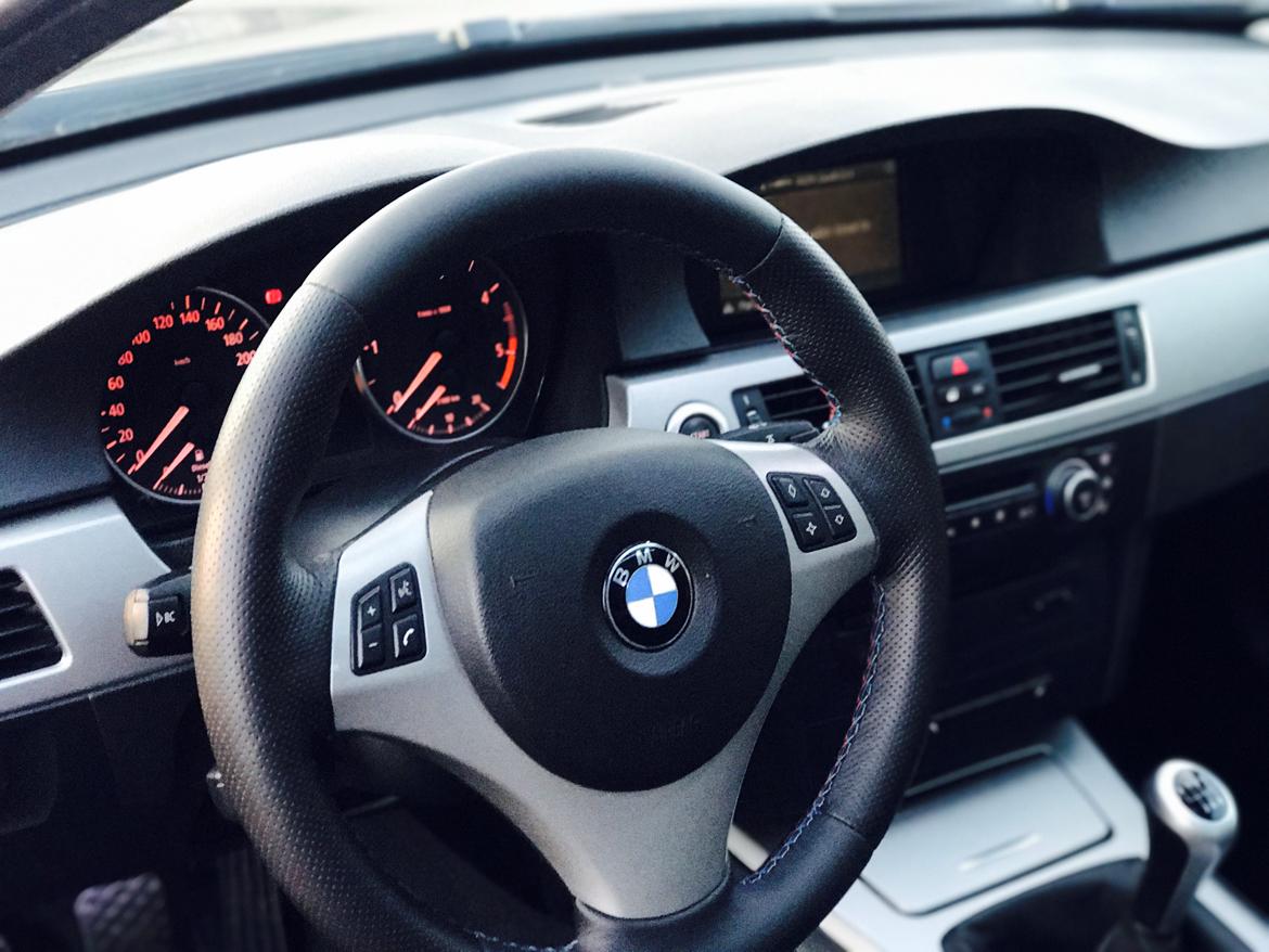 BMW E90 320D billede 9