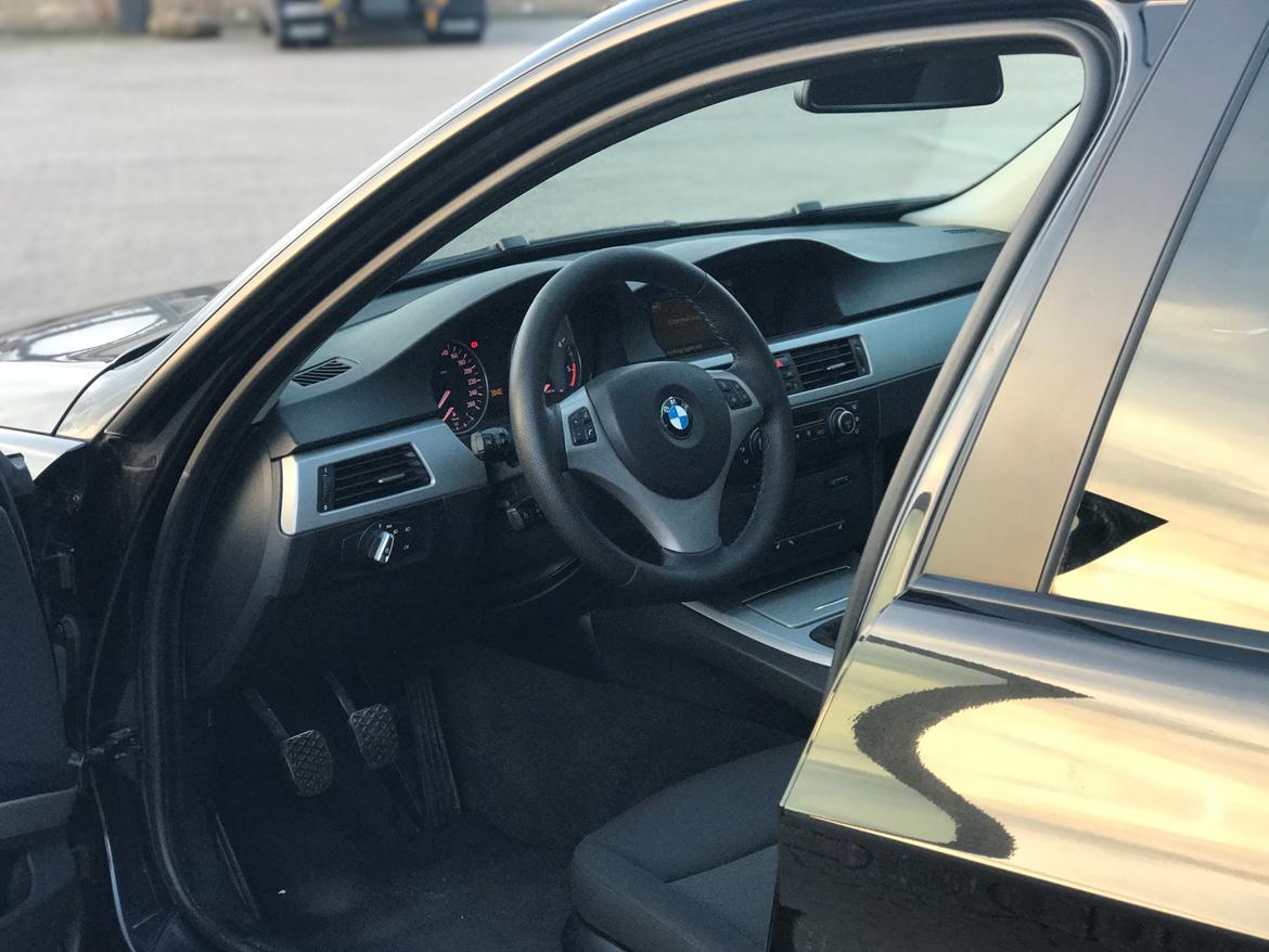 BMW E90 320D billede 12