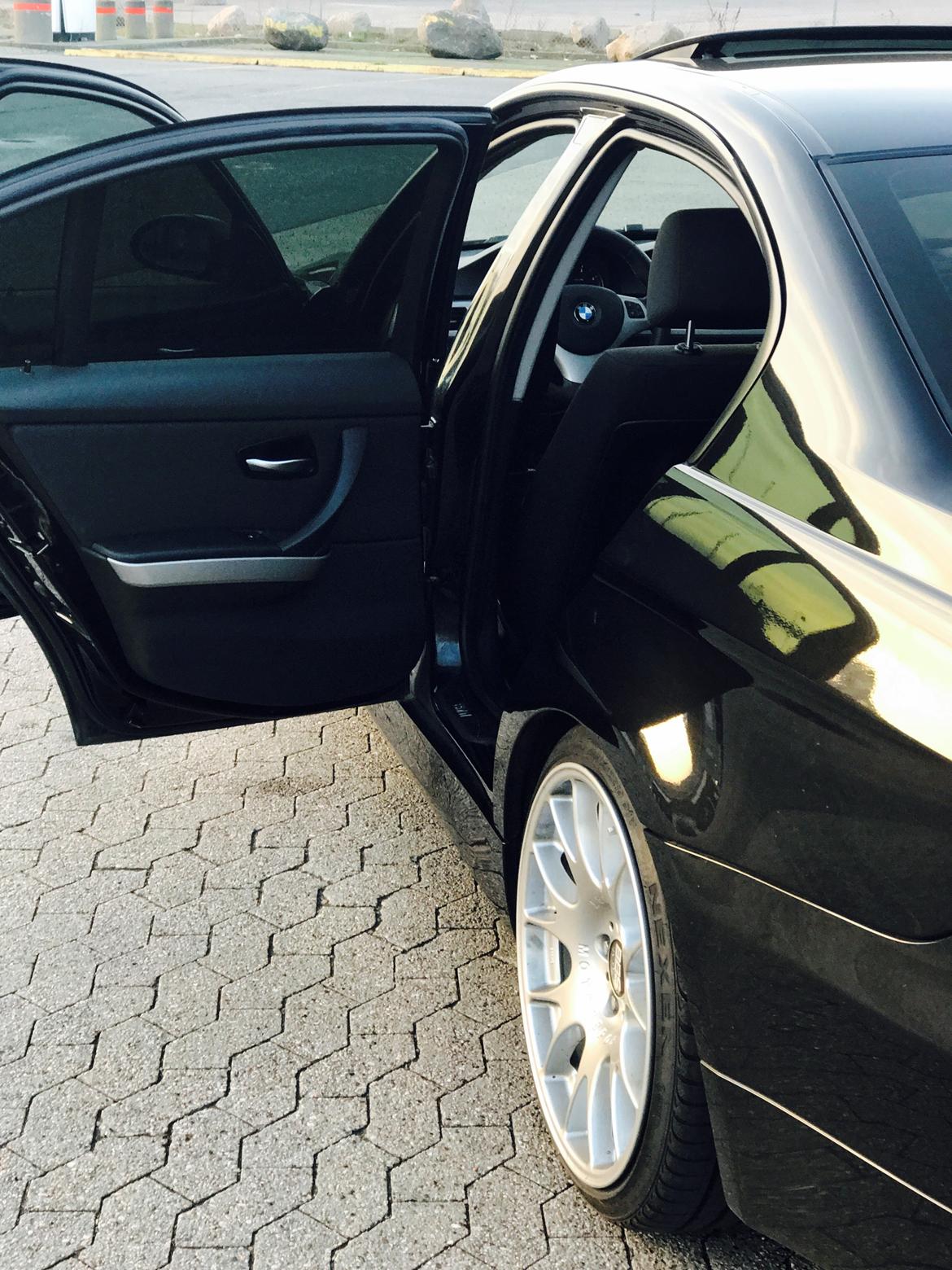 BMW E90 320D billede 10