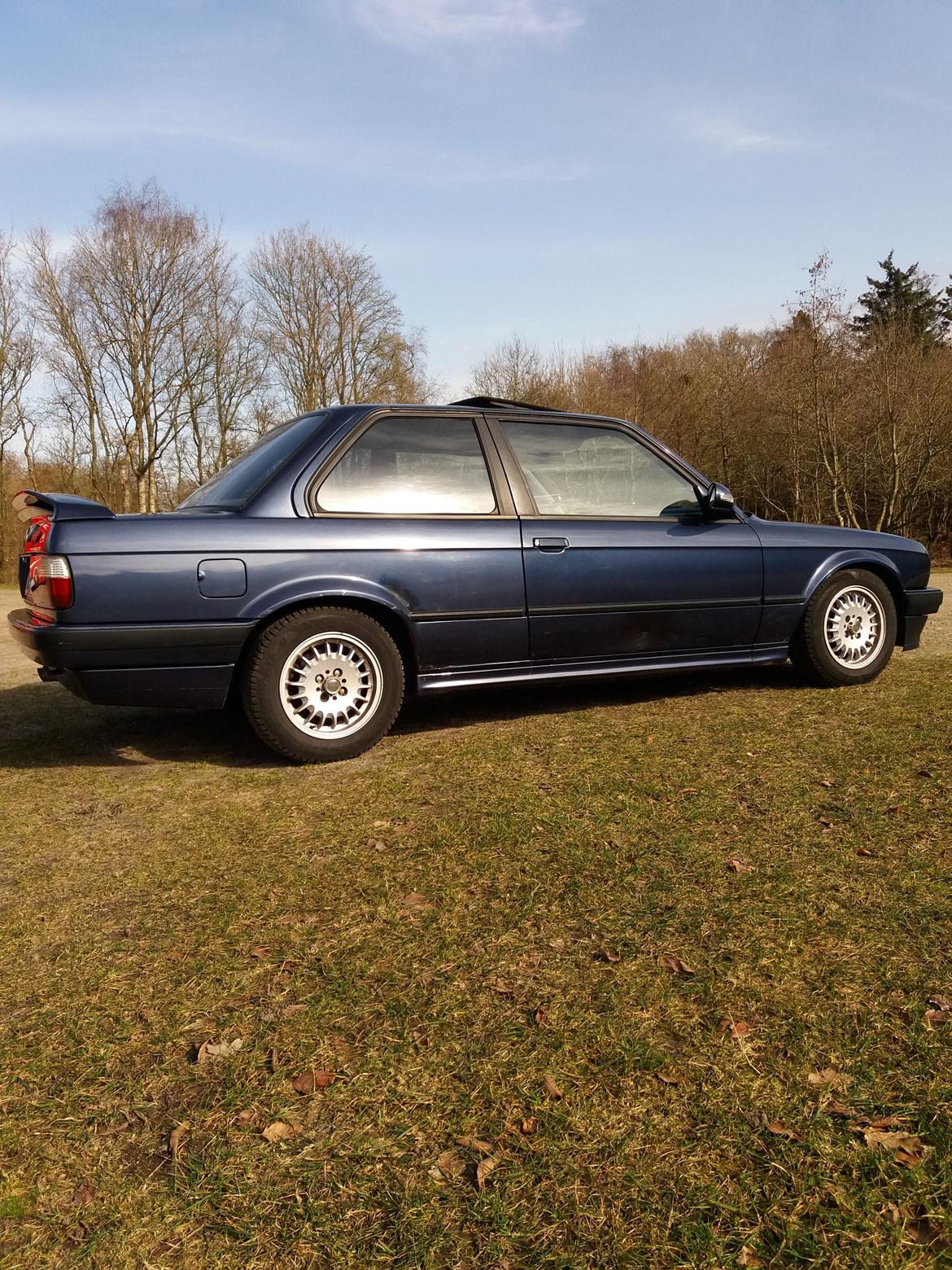 BMW E30 320 billede 2