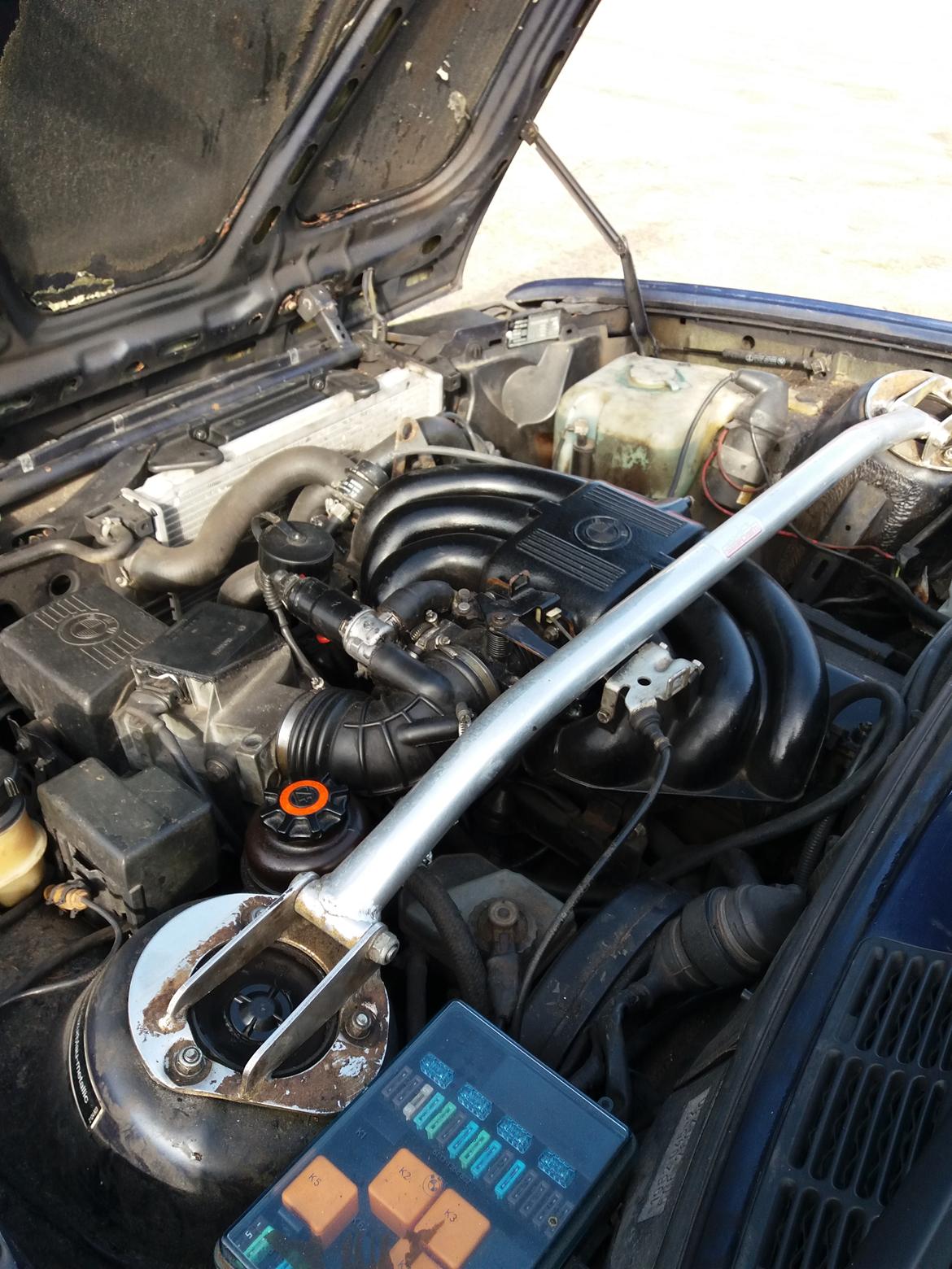 BMW E30 320 billede 10