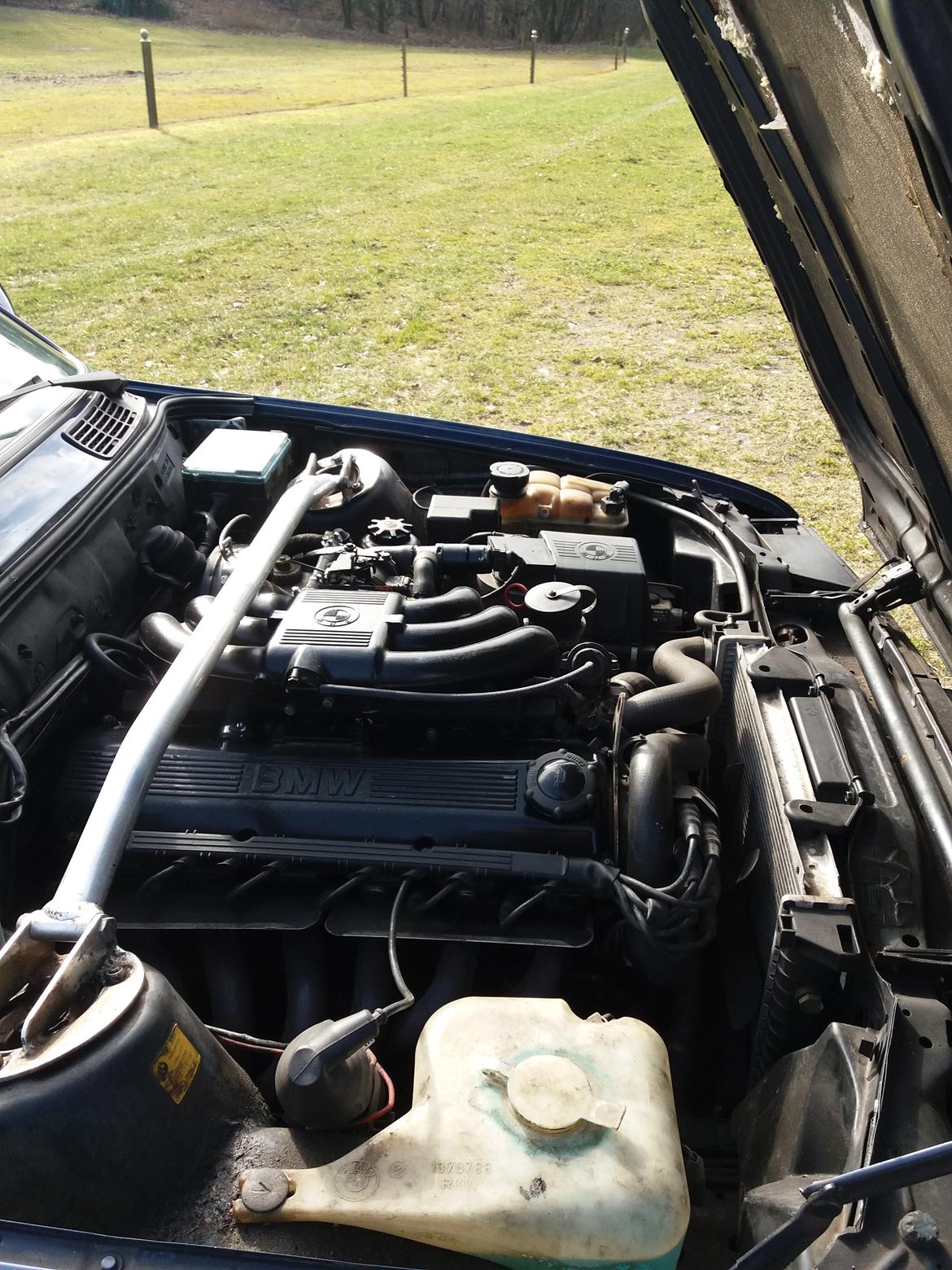 BMW E30 320 billede 11