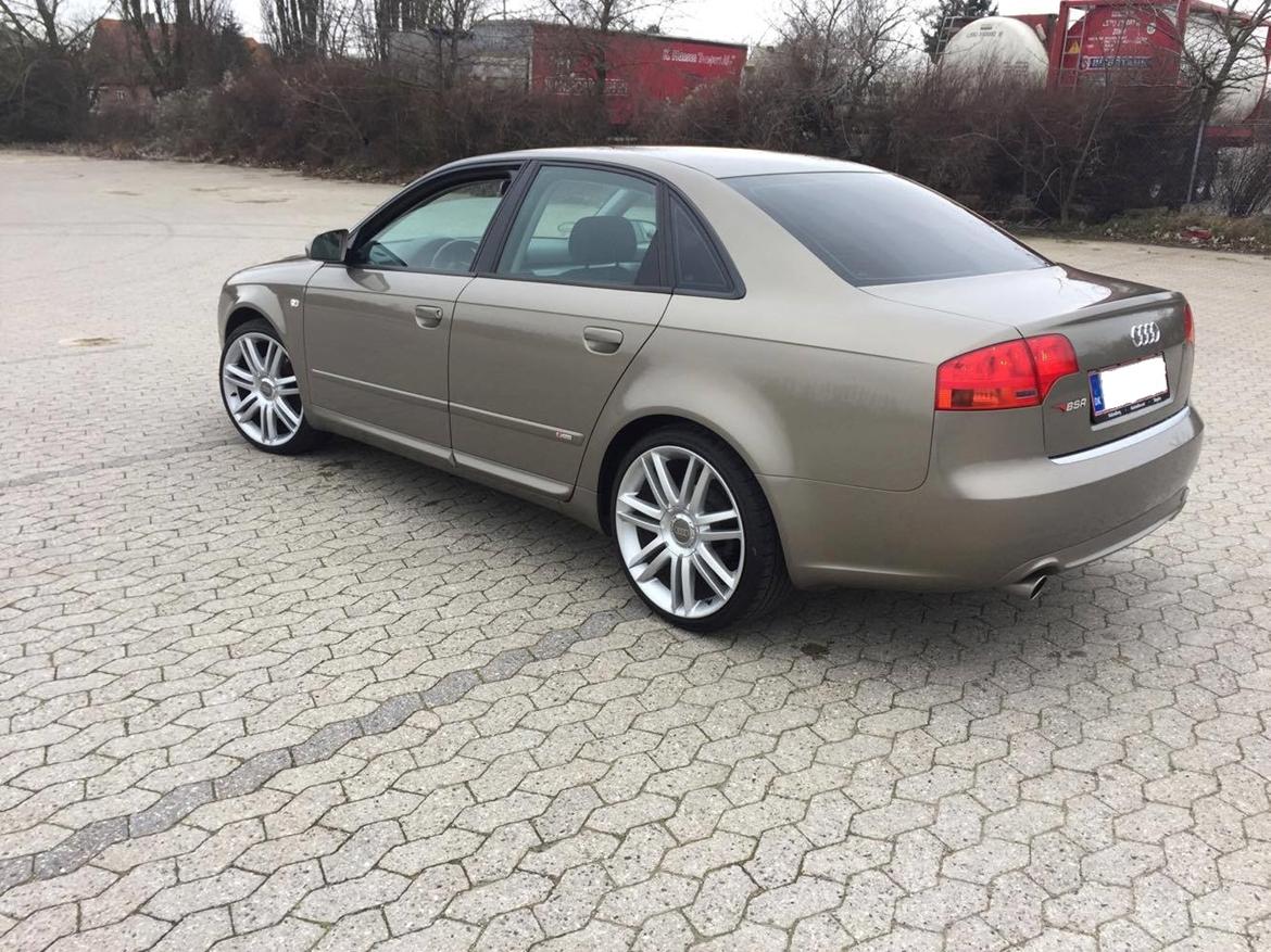 Audi A4 1.8T S Line billede 12