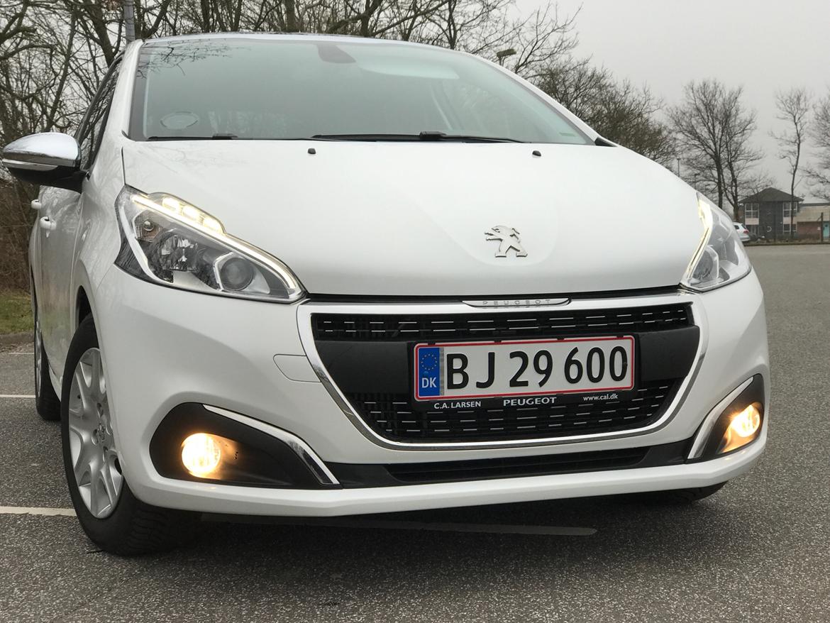 Peugeot 208 Desire sky billede 1