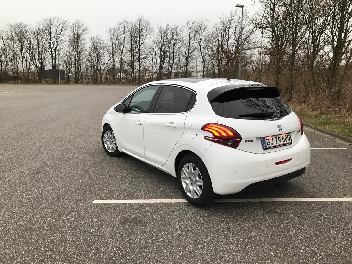 Peugeot 208 Desire sky billede 3