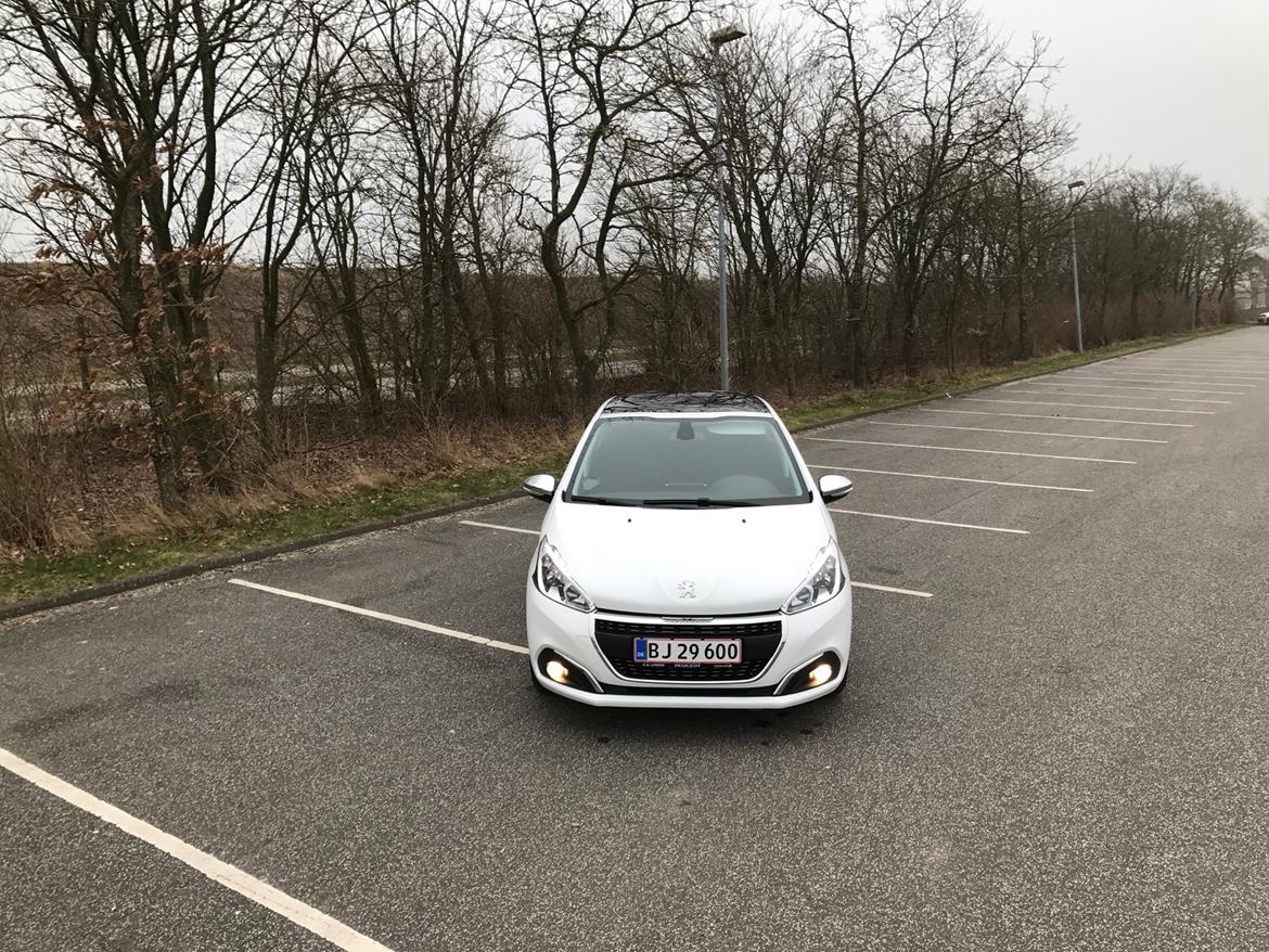 Peugeot 208 Desire sky billede 19