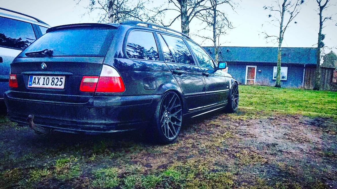 BMW 320d touring billede 5