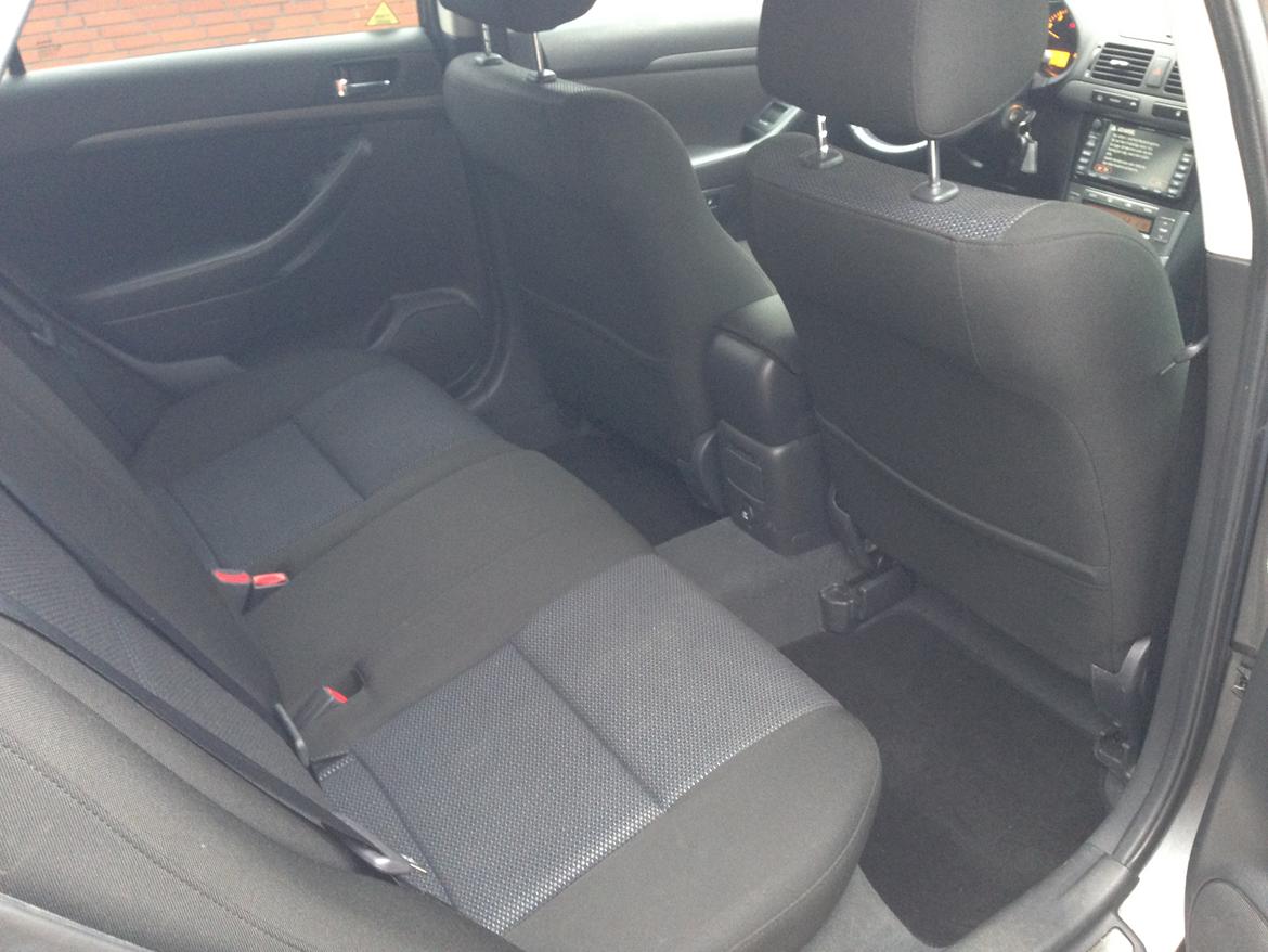 Toyota Avensis 1,8 VVT-i STC Sol Plus billede 8