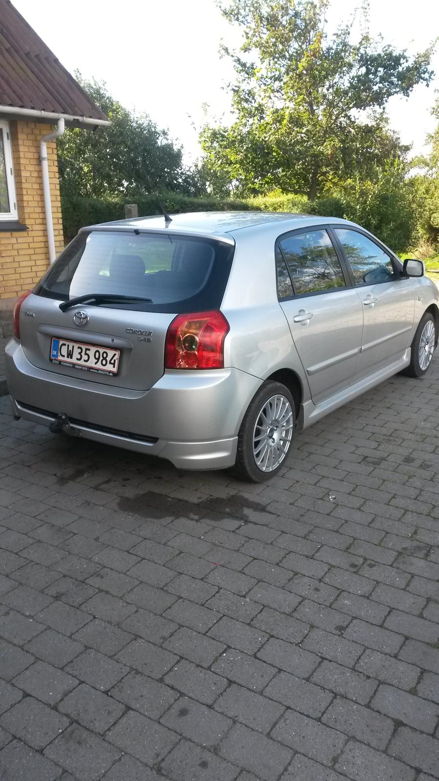 Toyota Corolla E12 - Og et bagfra da den lige blev henet. billede 3