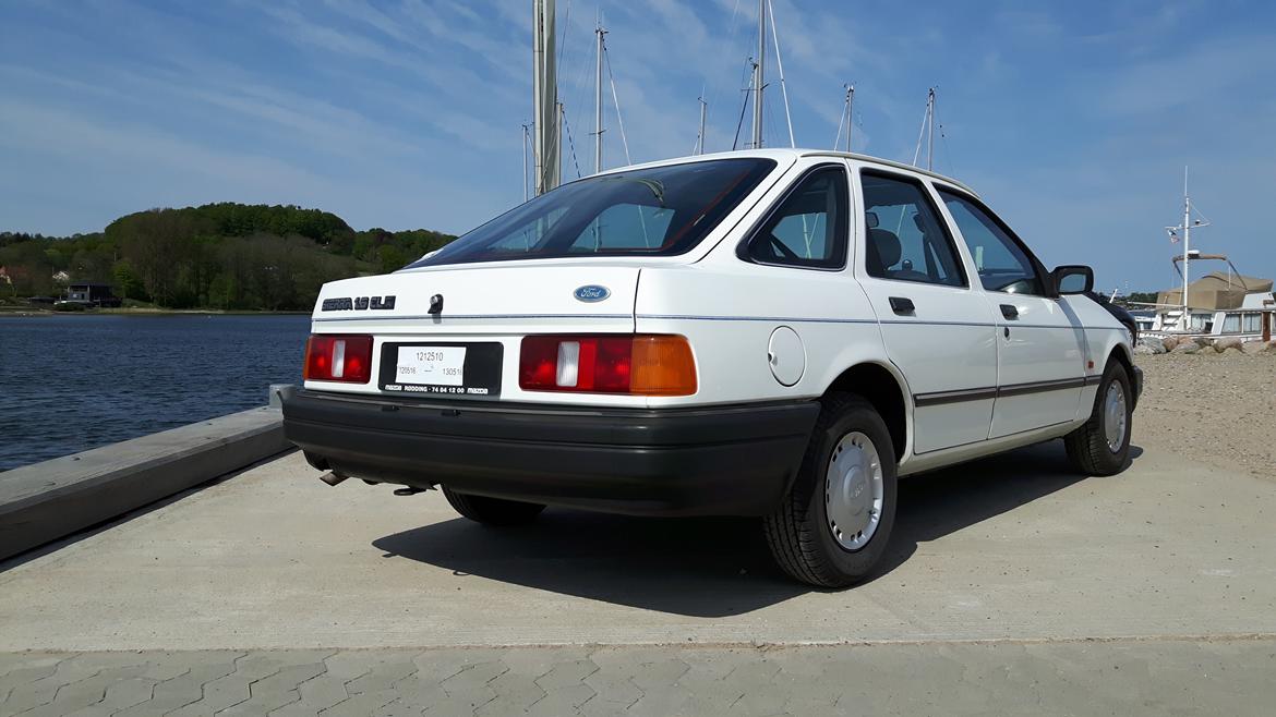 Ford Sierra 1.6 billede 2