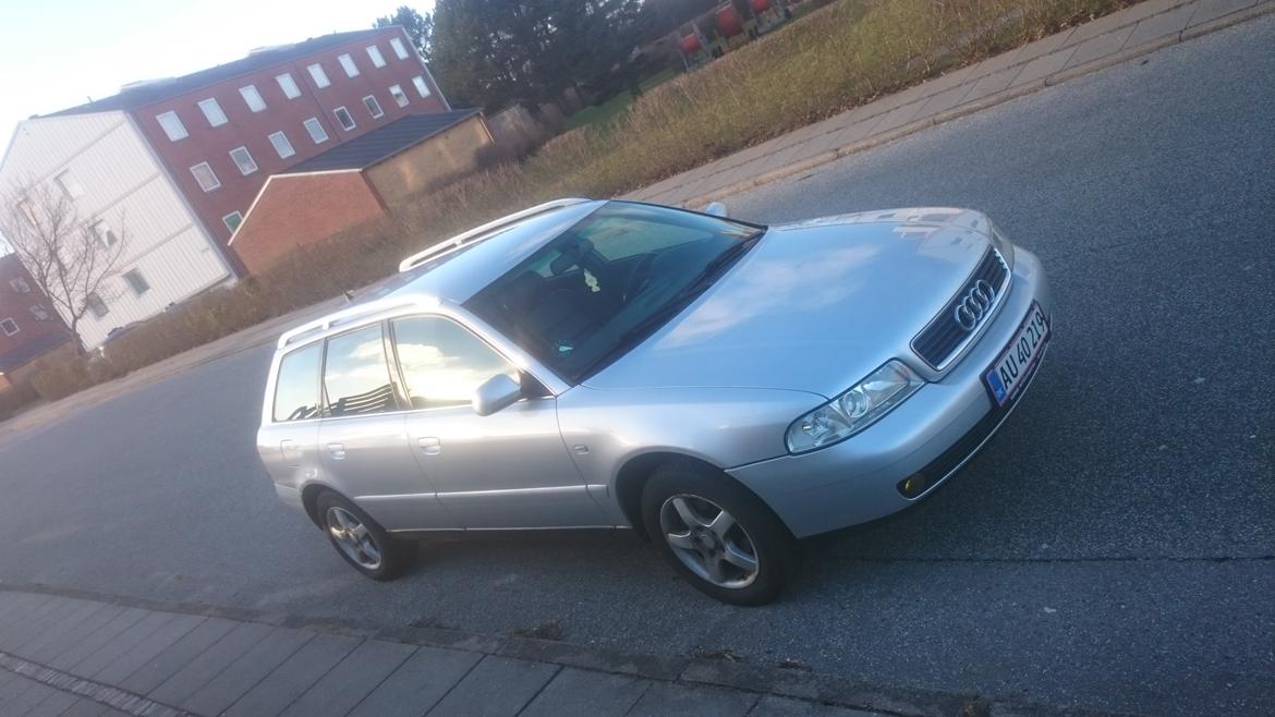 Audi A4 Avant TDI 2,5 v6 24v 6g SOLGT billede 22